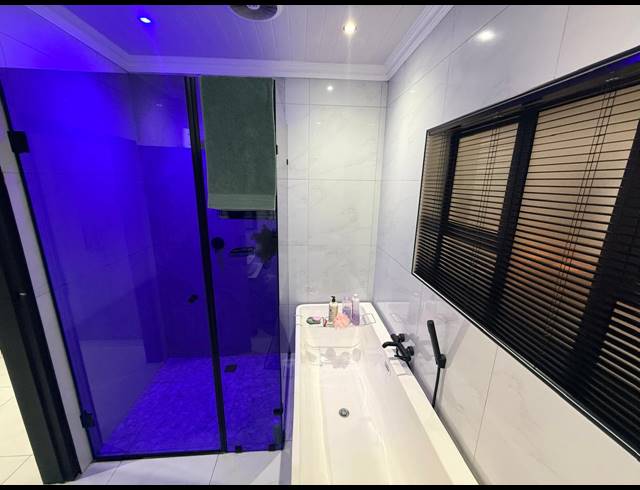 3 BEDROOM HOUSE FOR SALE IN GOLF PARK